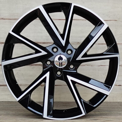Viper 0262 6,5×16″ · 5×114,3 · ET45 · CB67,1 Fekete polír