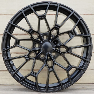 Viper YF0384 8,5×18″ · 5×112 · ET35 · CB66,6 SG - Fényes fekete